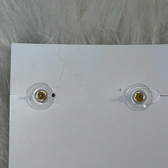 Perry Street earrings - Picture 4 of 4